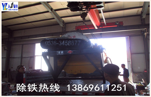 2.华体会手机网页版-华体会(中国)
专业生产各种设备   干式磁选机,湿式磁选机,赤铁矿磁选机,褐铁矿磁选机,镜铁矿磁选机,锰矿磁选机等.拥有精良的加工设备,雄厚的科研力量,先进的工艺编排和现代化的管理,是磁选机设备定点生产企业.我们为客户提供优质的售前技术服务,认真介绍各种设备的技术特点.要求及用途,为客户提供详尽的设备配置和合理的报价,在保证质量的前提下尽量降低客户的投资成本.我厂有各类小型磁选机试验设备,可为用户免费做选矿试验.