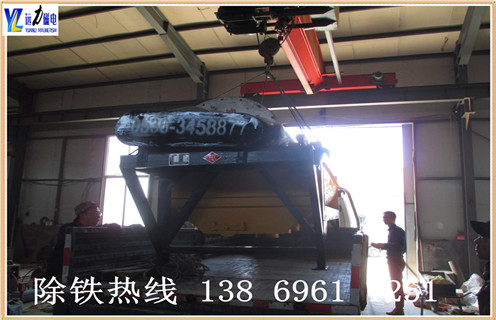 为什么普通型干式磁选机的跑尾情况比较高,潍坊华体会手机网页版-华体会(中国)
生产的干式磁选机具有磁系设计结构先进.整机重量轻.运转快速可靠.而且维修方便.干式磁选机非常适用于干旱缺水地区, 这样不仅能够节省水资源,而且能够为客户降低选矿成本,为超贫磁铁矿开采和利用开辟了一条新途径.​
